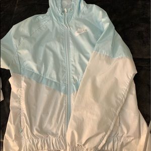 BABY BLUE AND WHITE NIKE WINDBREAKER